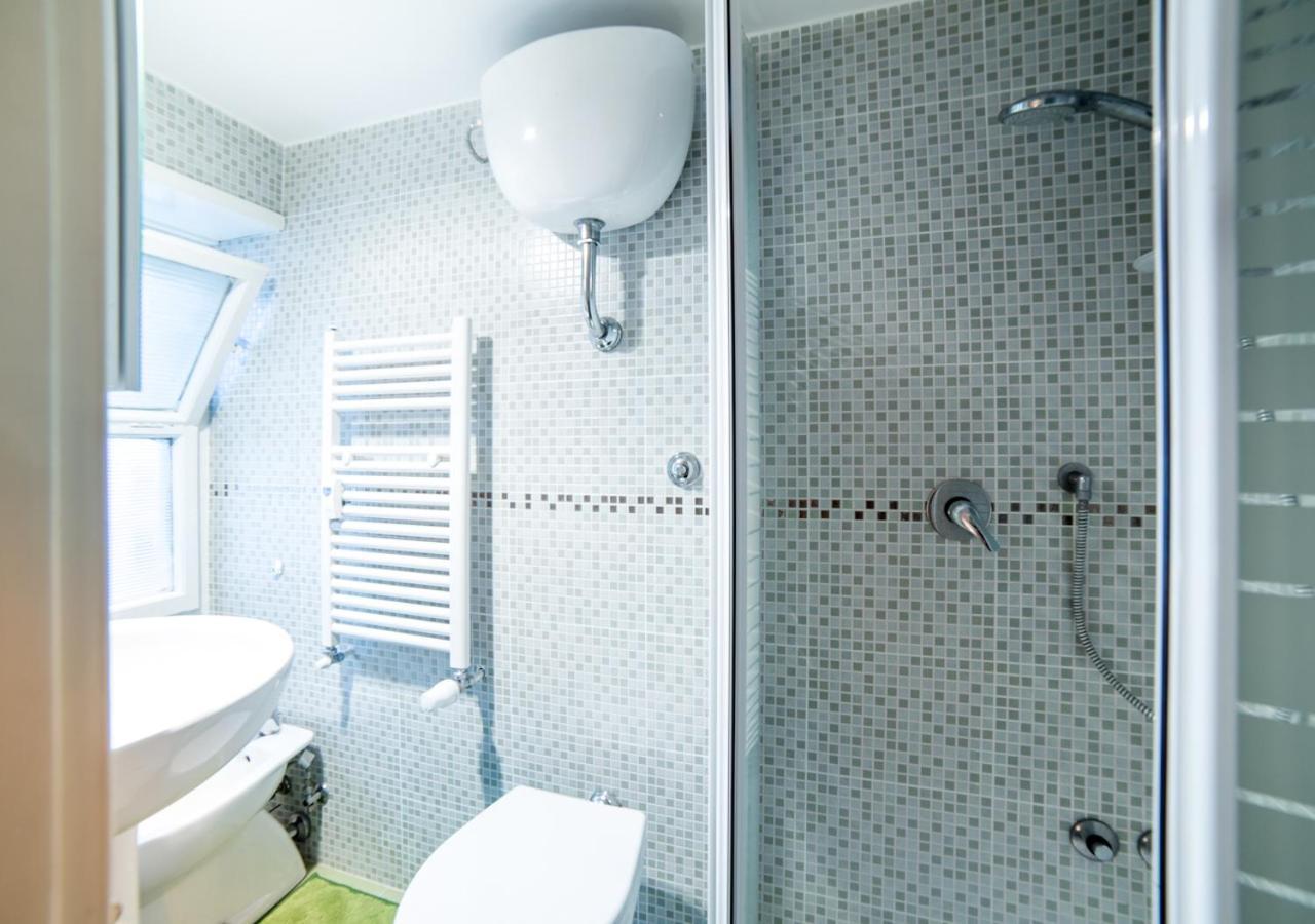 Rent In Rome Archimede Luaran gambar
